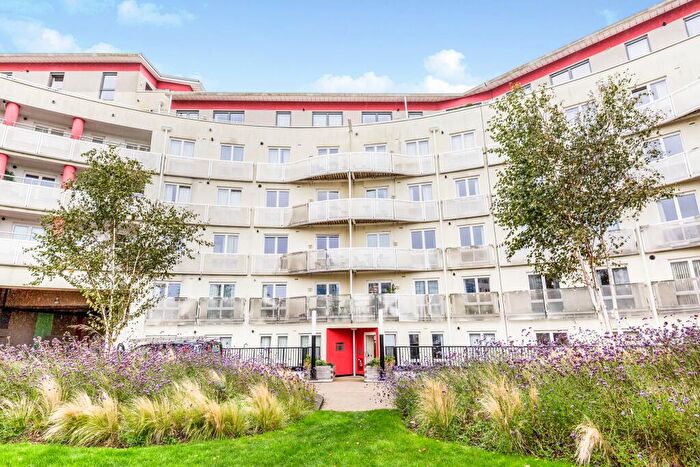 2 Bedroom Flat To Rent In The Crescent, Hannover Quay, BS1