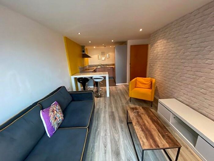 2 Bedroom House To Rent In Oldham Street, Liverpool, L1