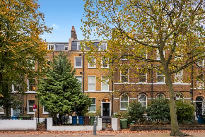 2 Bedroom Flat To Rent In Kennington Park Road, London, SE11