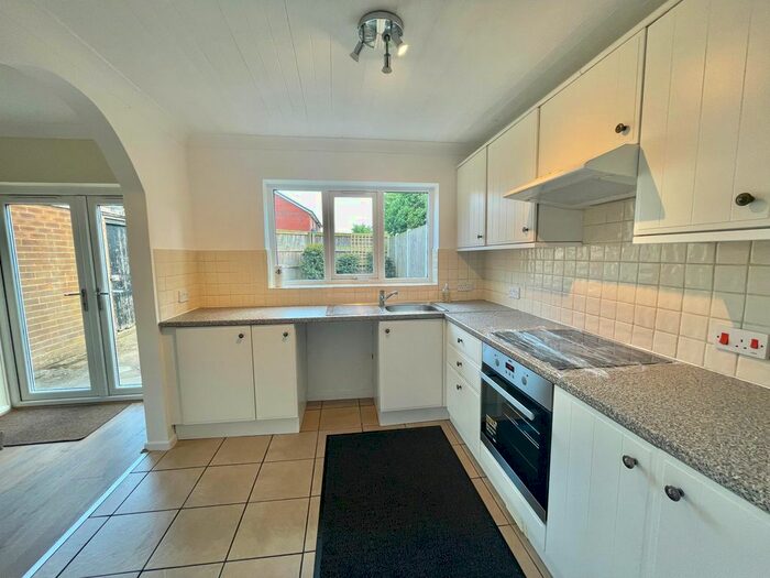 3 Bedroom End Of Terrace House To Rent In Weston Grove, Upton, Chester, CH2