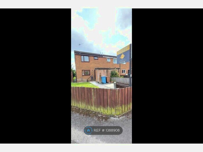 3 Bedroom End Of Terrace House To Rent In Bennett Drive, Salford, M7