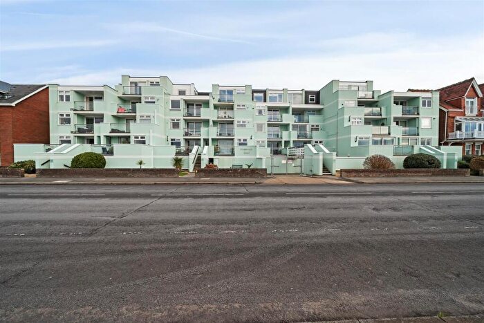 2 Bedroom Apartment To Rent In Marine Parade West, Lee-On-The-Solent, PO13