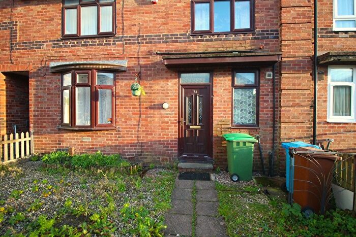 2 Bedroom Terraced House To Rent In -Bedroom House To Let, Thackeray Road, Oldham, OL1