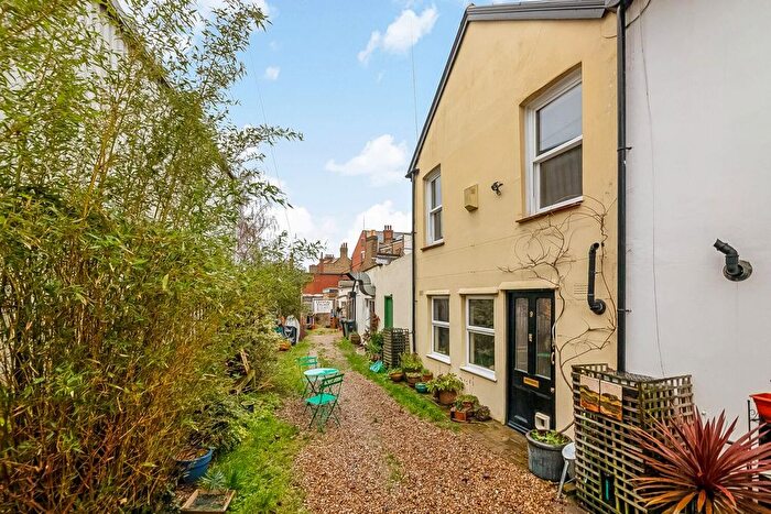 2 Bedroom Property For Sale In Honey Mews, West Norwood, SE27