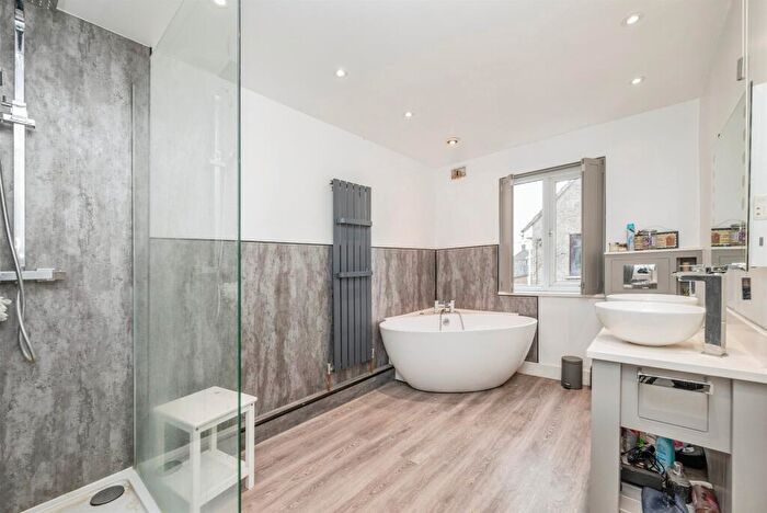 3 Bedroom Semi-Detached House For Sale In Cawston Road, Reepham, Norwich, NR10