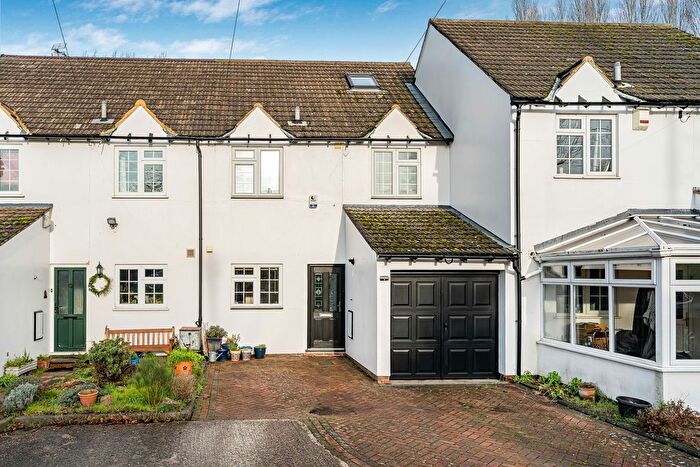 4 Bedroom Terraced House For Sale In Mill Road, Bletchley, Milton Keynes, MK2