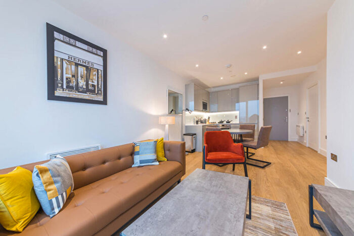 1 Bedroom Flat To Rent In Pershore Street, West Midlands, B5