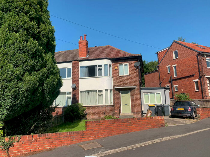 4 Bedroom Semi-Detached House To Rent In Ash Gardens, Leeds, West Yorkshire, LS6