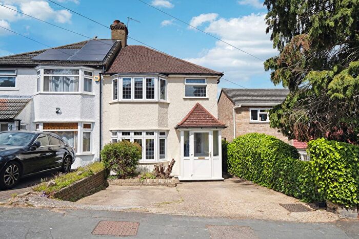 3 Bedroom Semi-Detached House For Sale In Vivian Close, Watford, WD19