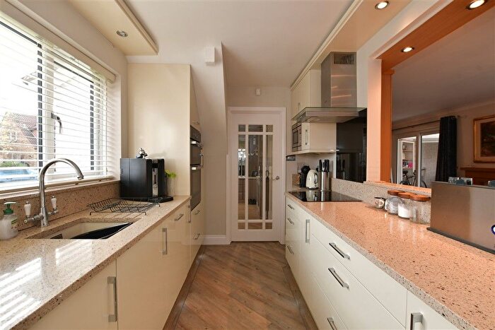 4 Bedroom Detached House For Sale In Blake Hall Drive, Wickford, Essex, SS11