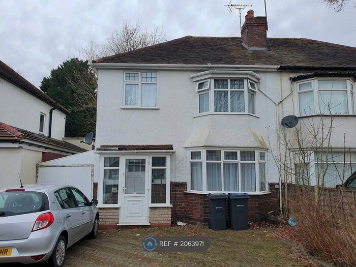 3 Bedroom Semi-Detached House To Rent In Kedleston Road, Birmingham, B28
