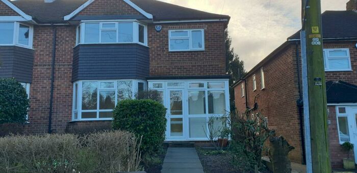 3 Bedroom Semi-Detached House To Rent In Castle Lane, Solihull, B92