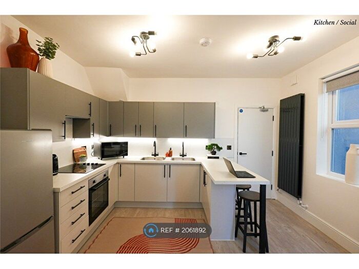 6 Bedroom Semi-Detached House To Rent In Bristol Road, Gloucester, GL1