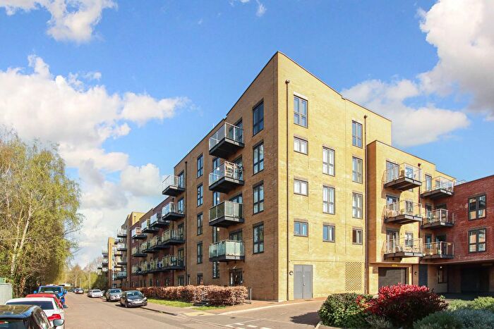 3 Bedroom Flat For Sale In Frogmore Road, Hemel Hempstead, HP3