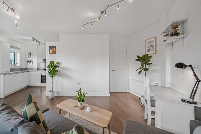 1 Bedroom Flat For Sale In Dreadnought Court, Lower Road, SE8
