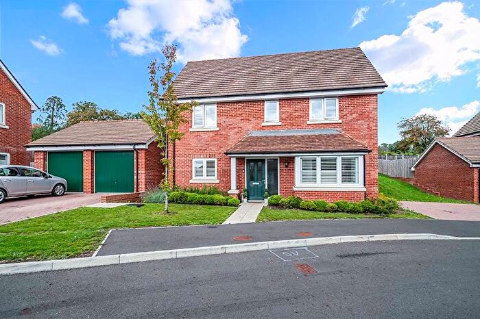 3 Bedroom Detached House To Rent In Pullman Avenue, Haywards Heath, RH16