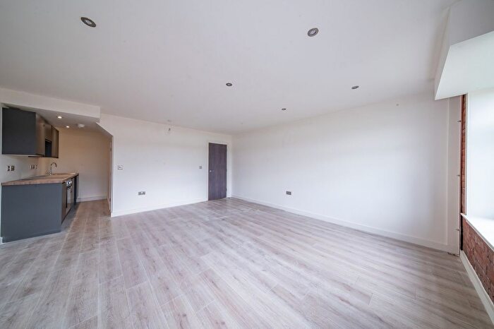 2 Bedroom Flat To Rent In Cape Street, Bradford, BD1