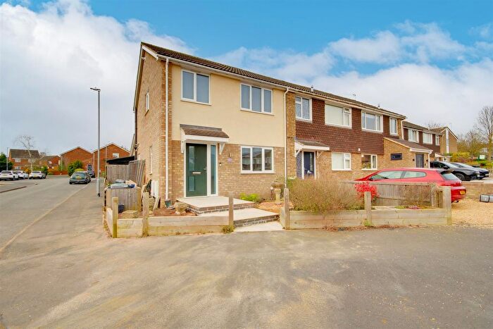 3 Bedroom End Terrace House For Sale In The Mallards, St. Ives, PE27