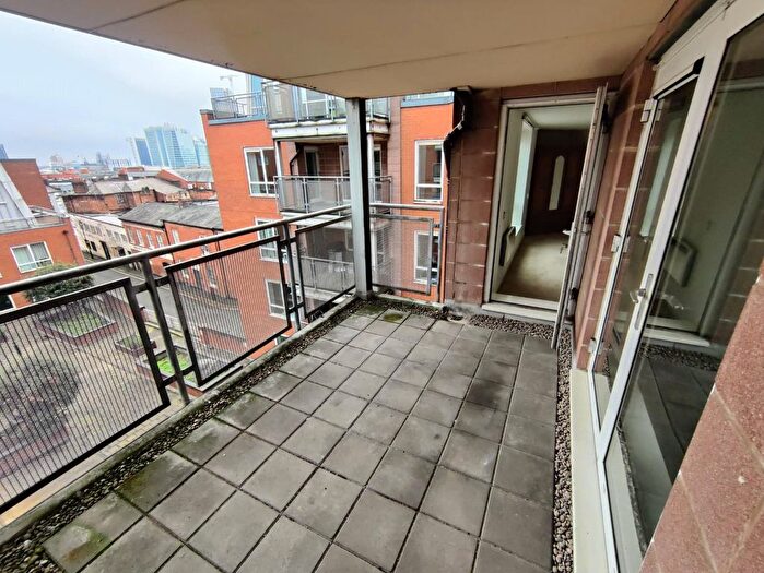 2 Bedroom Flat To Rent In Warstone Lane, Birmingham, B18