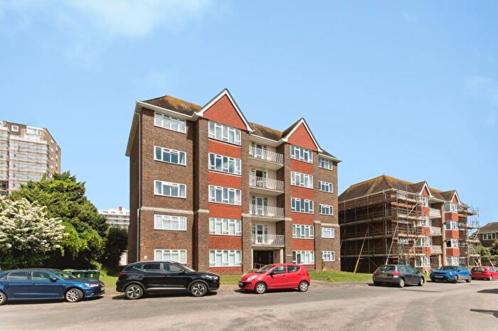 3 Bedroom Flat For Sale In Michel Grove, Eastbourne, East Sussex, BN21