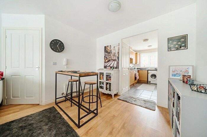 2 Bedroom Apartment To Rent In Dunnock Close, Ravenshead, NG15