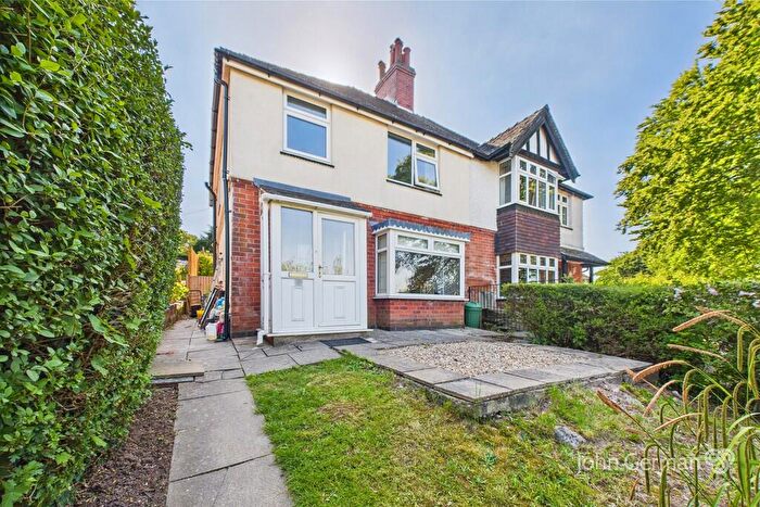 3 Bedroom Semi-Detached House For Sale In Derby Road, Ashbourne, DE6