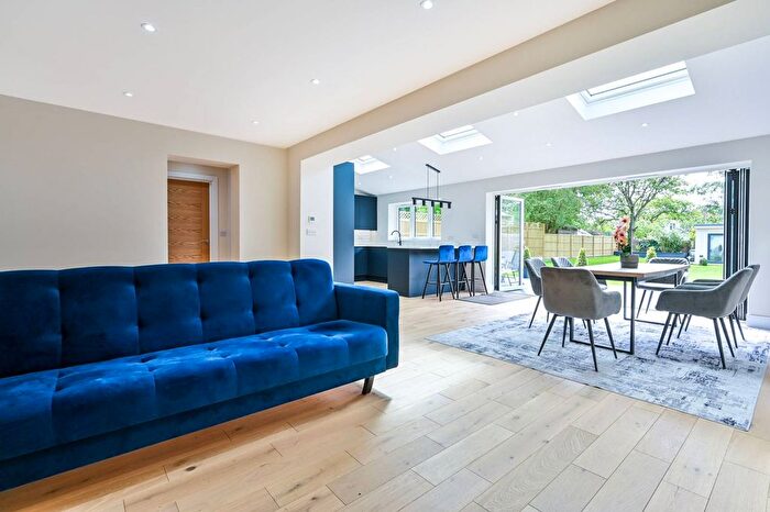 5 Bedroom Property To Rent In Meadow Hill, New Malden, KT3