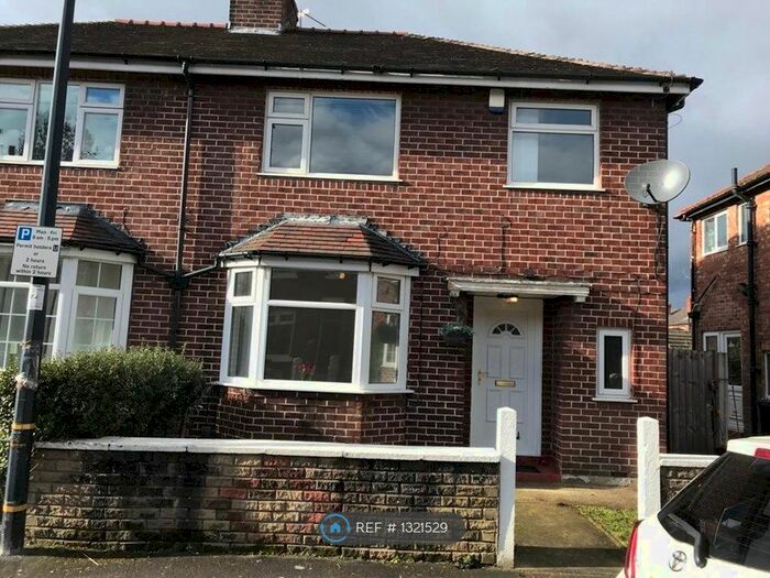 3 Bedroom Semi-Detached House To Rent In Hampden Road, Sale, M33