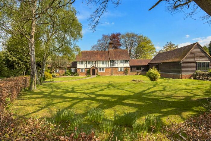 5 Bedroom Detached House For Sale In Holly Lane, Harpenden, AL5