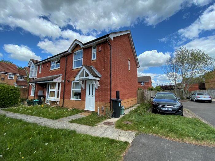 2 Bedroom End Of Terrace House To Rent In The Beeches, Bristol, BS32
