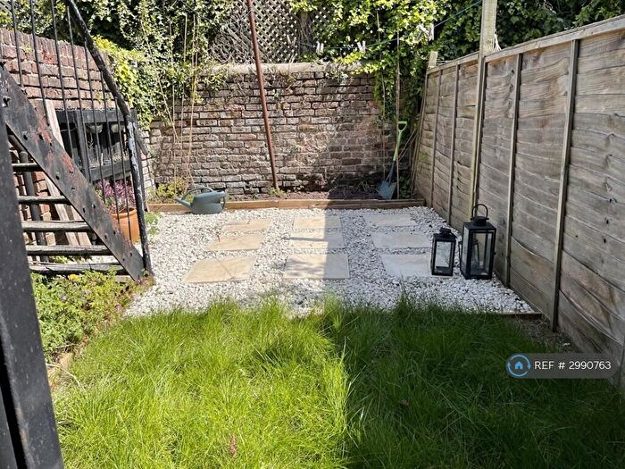 4 Bedroom Maisonette To Rent In Goldstone Villas, Hove, BN3