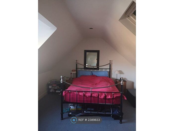 2 Bedroom Maisonette To Rent In The Old Brewhouse, Bath, BA1