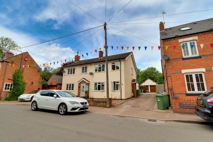 3 Bedroom Semi-Detached House To Rent In Desford Road, Thurlaston, LE9