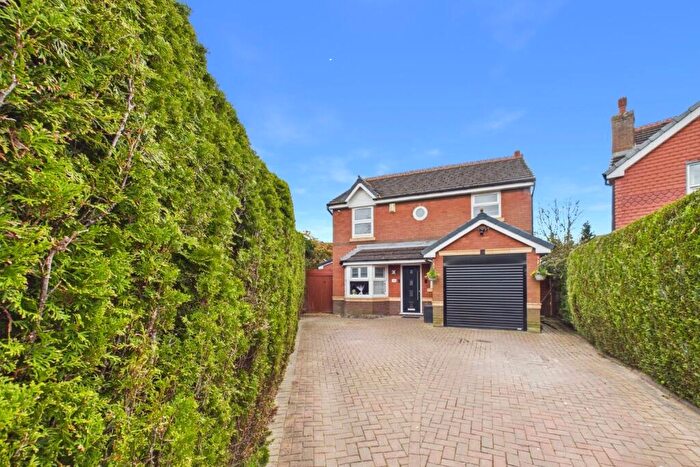 4 Bedroom Detached House To Rent In Simmons Avenue, Walton Park, PR5