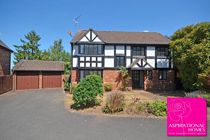 4 Bedroom Detached House For Sale In Hill House Gardens, Stanwick, Northamptonshire, NN9