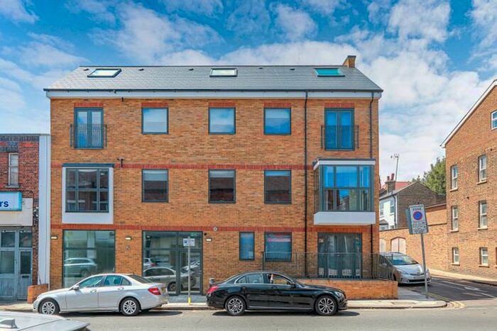 3 Bedroom Flat To Rent In Florence Street, Hendon, London, NW4