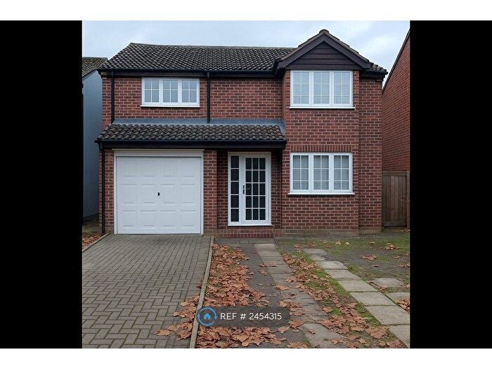 4 Bedroom Detached House To Rent In Jade Close, London, E16