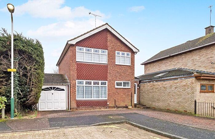 3 Bedroom Detached House To Rent In Sorrel Walk, RM1