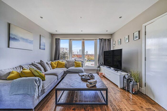 2 Bedroom Property To Rent In Florin Court, Tanner Street, SE1