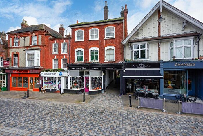 1 Bedroom Flat To Rent In High Street, Hemel Hempstead, HP1