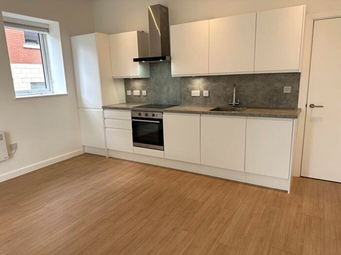 2 Bedroom Flat To Rent In Upper Chorlton Road Manchester, M16