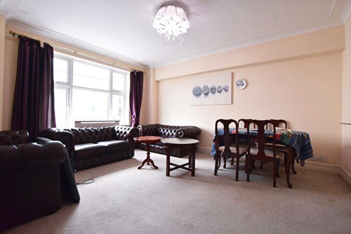 2 Bedroom Flat To Rent In Northways, College Cresent, London, NW3