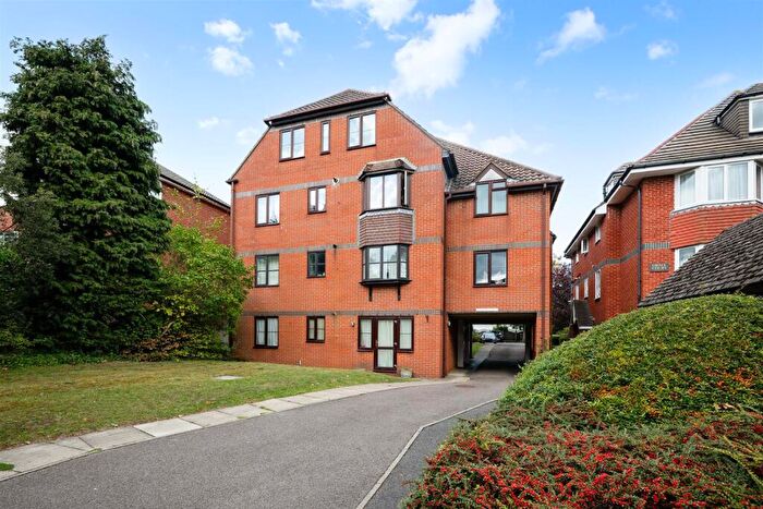1 Bedroom Apartment For Sale In Grange Road, South Sutton, SM2