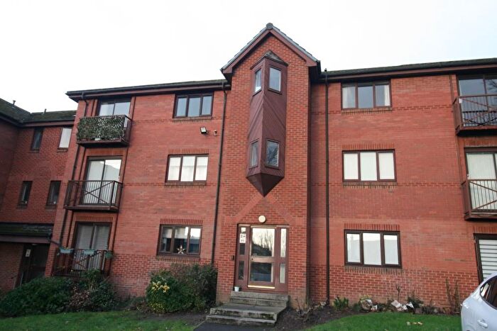 2 Bedroom Flat To Rent In The Mount, Motherwell, ML1