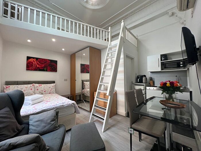 Studio To Rent In Cromwell Road, London, SW7