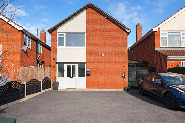 4 Bedroom Detached House For Sale In Kent Drive, Oadby, LE2