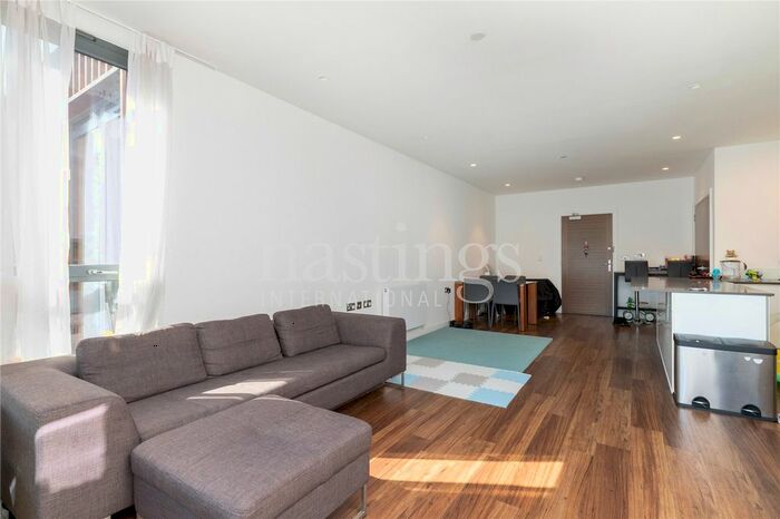 2 Bedroom Flat To Rent In Sitka House, Quebec Way, Canada Water, London, SE16