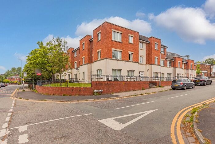 2 Bedroom Flat To Rent In Woodlands Hall, Whelley, Wigan, WN1