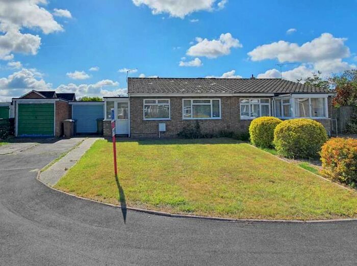 2 Bedroom Bungalow To Rent In Trinity Close, Woodbridge, IP12