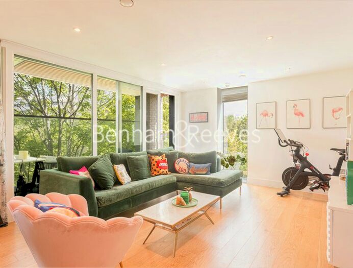 2 Bedroom Flat To Rent In Chiswick High Road, Chiswick, W4